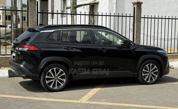 Toyota Corolla Cross Hybrid 2024 Black