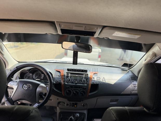 Toyota Hilux 2.5 D-4D SRX 2012 White