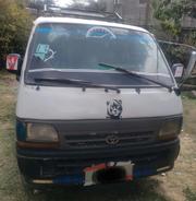 Toyota Hilux 2001 White for sale