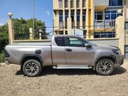 Toyota Hilux 2017 Gold for sale