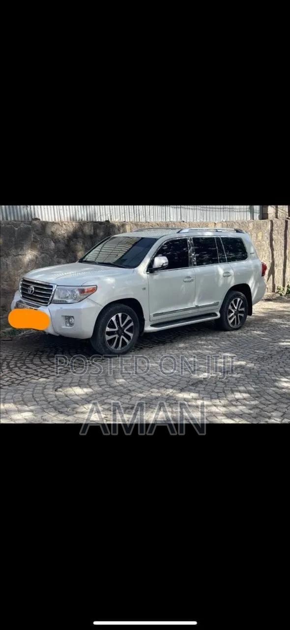 Toyota Land Cruiser 2020 White
