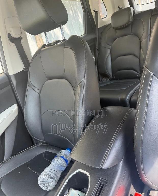 Chevrolet Captiva 2022 Gray
