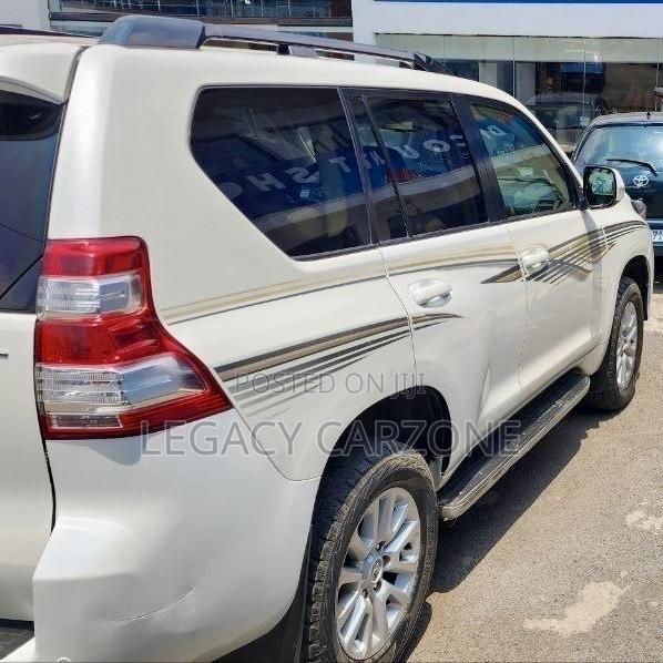 Toyota Land Cruiser 2014 White