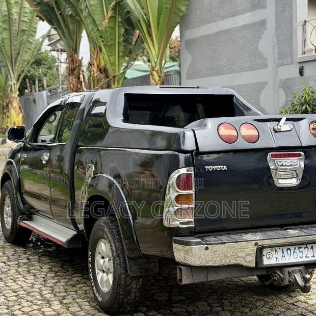 Toyota Hilux 2008 Black