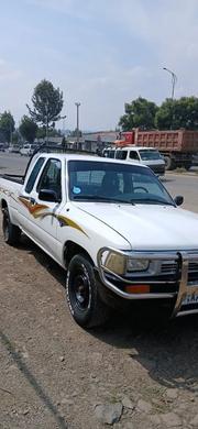 Toyota Hilux 1994 White for sale