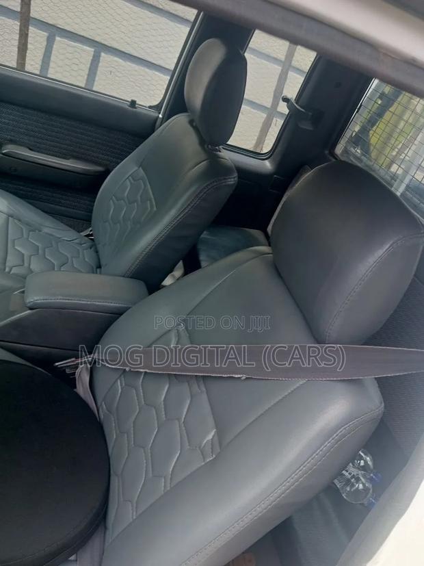Toyota Hilux 1994 White