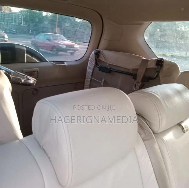 Toyota Land Cruiser Prado 2011 White