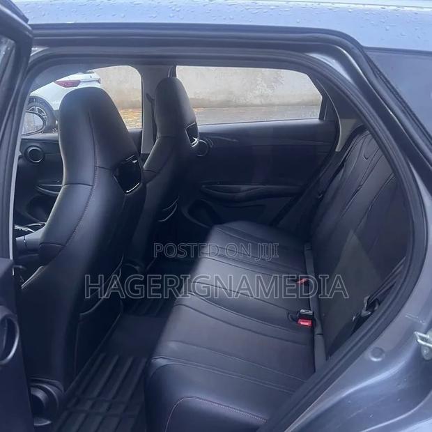 BYD E2 43 kWh 94 hp FWD 2025 Gray