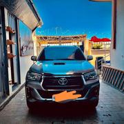 Toyota Hilux 2022 Gray for sale