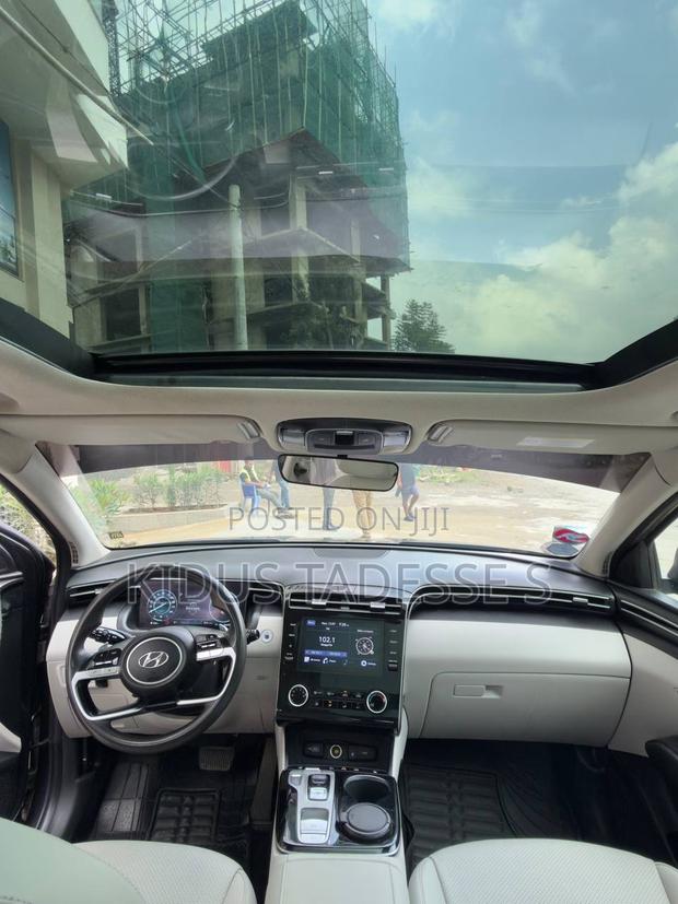 Hyundai Tucson Limited 2022 Gray