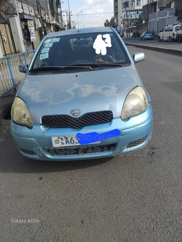 Toyota Vitz 2003