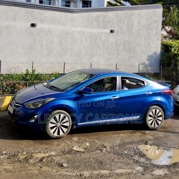 Hyundai Avante 2016 Blue