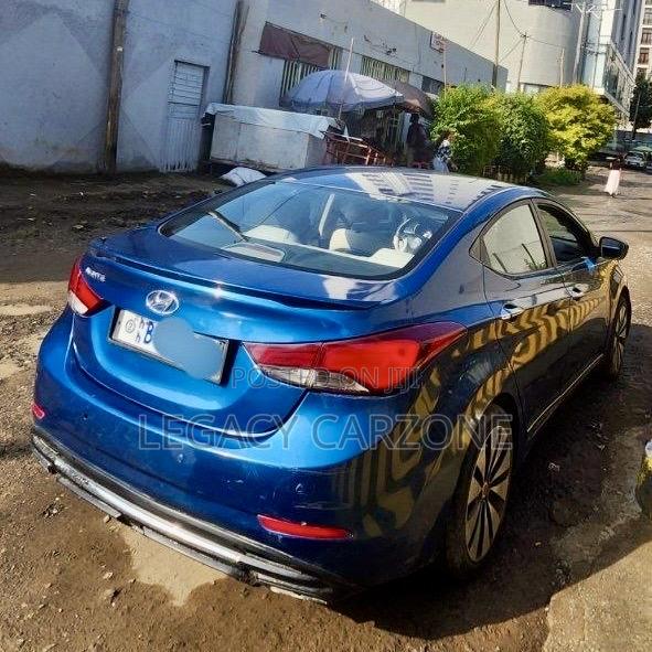 Hyundai Avante 2016 Blue