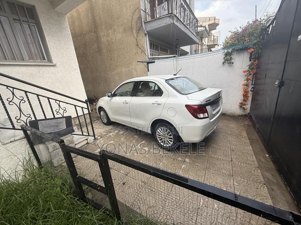Suzuki Dzire 2022 White