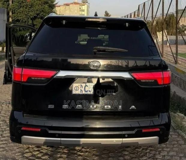 Toyota Sequoia 2025 Black