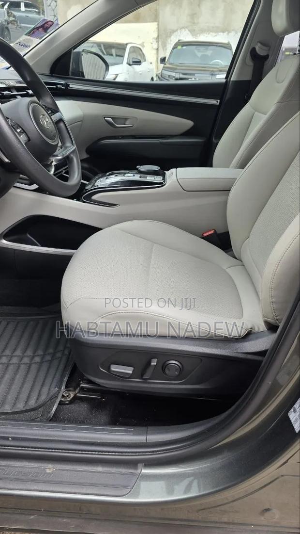 Hyundai Tucson 2022 Silver