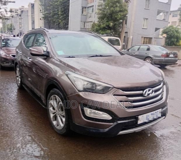 Hyundai Santa Fe 2013 Brown