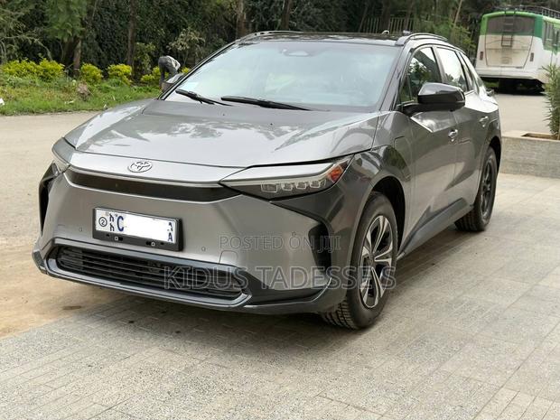 Toyota bZ4X 2023 Gray