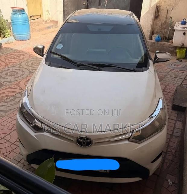 Toyota Yaris 2014 White