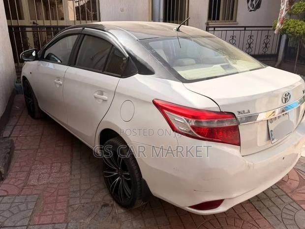 Toyota Yaris 2014 White