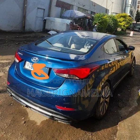 Hyundai Avante 2015 Blue