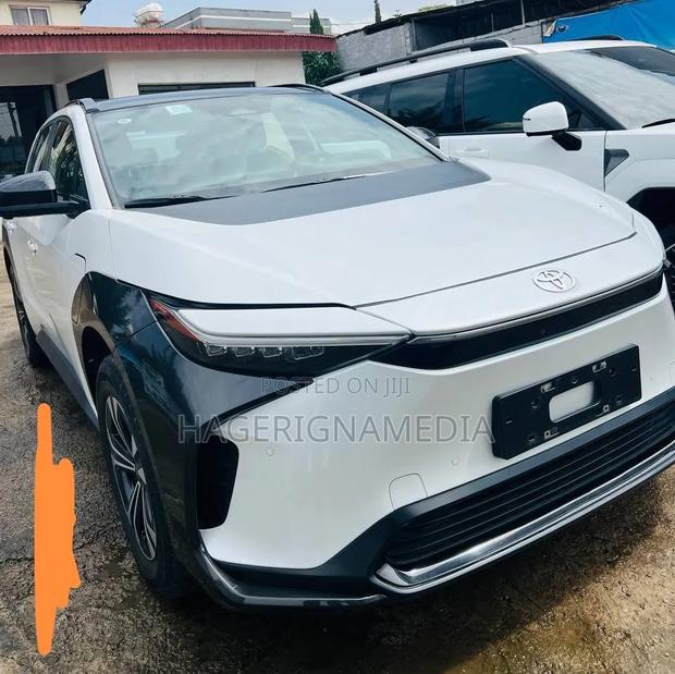 Toyota bZ4X 2022 White
