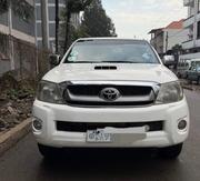 Toyota Hilux 2010 White for sale