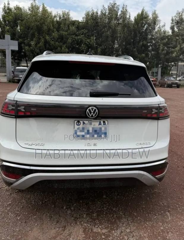 Volkswagen ID.6 2024 White