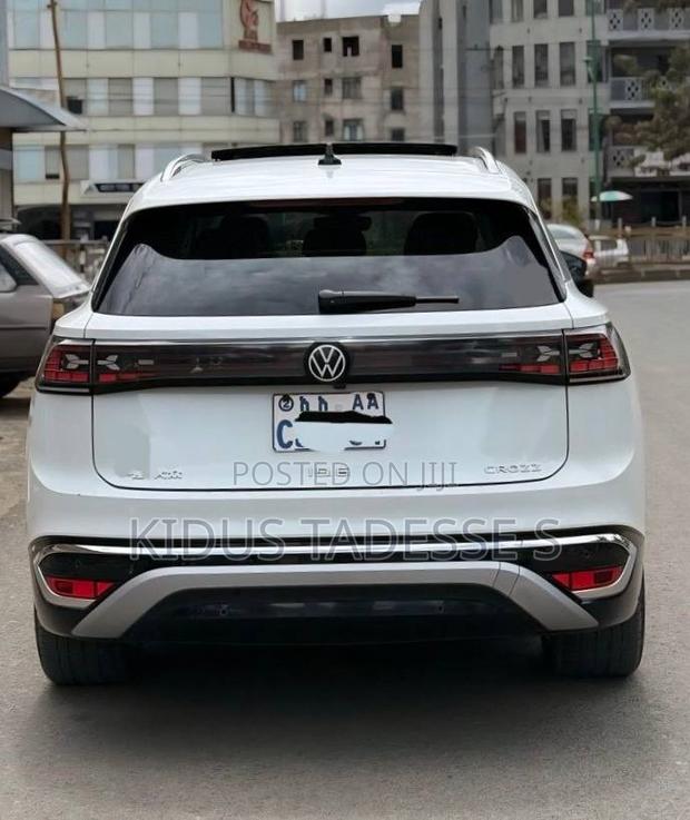 Volkswagen ID.6 2024 White