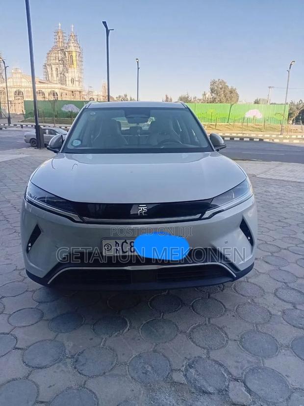 BYD Yuan Up 2025 Silver