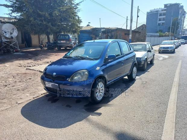 Toyota Vitz 2001 Blue