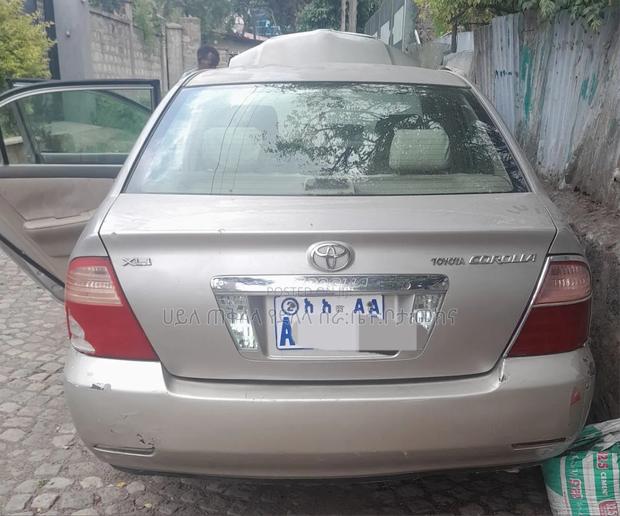 Toyota Corolla 2006 Gold