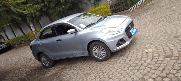Suzuki Dzire 2024 Silver