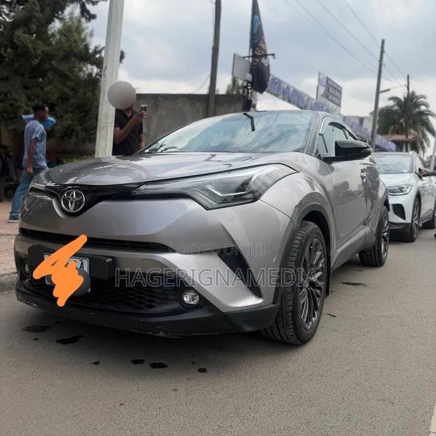 Toyota C-HR 2020 Gray