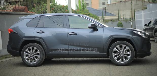 Toyota RAV4 2020 Gray