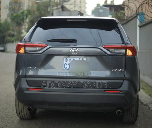 Toyota RAV4 2020 Gray