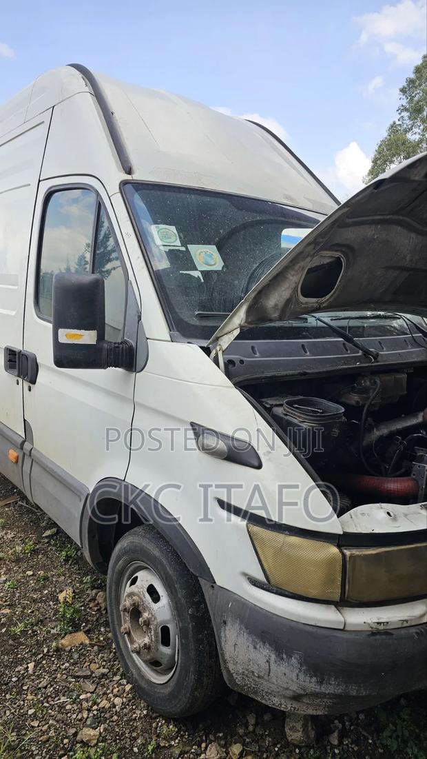 Iveco Massif 2007 White