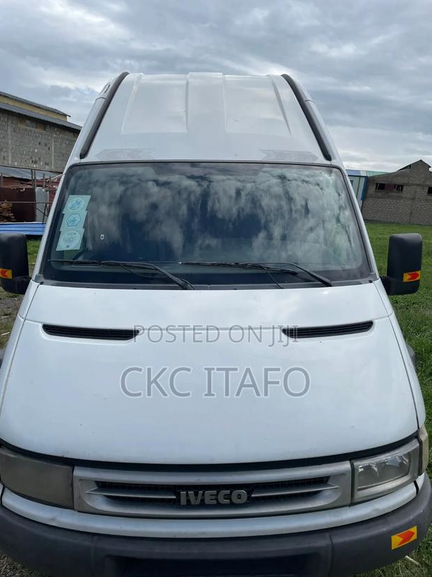 Iveco Massif 2007 White