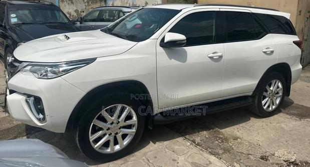 Toyota Fortuner 2017 White