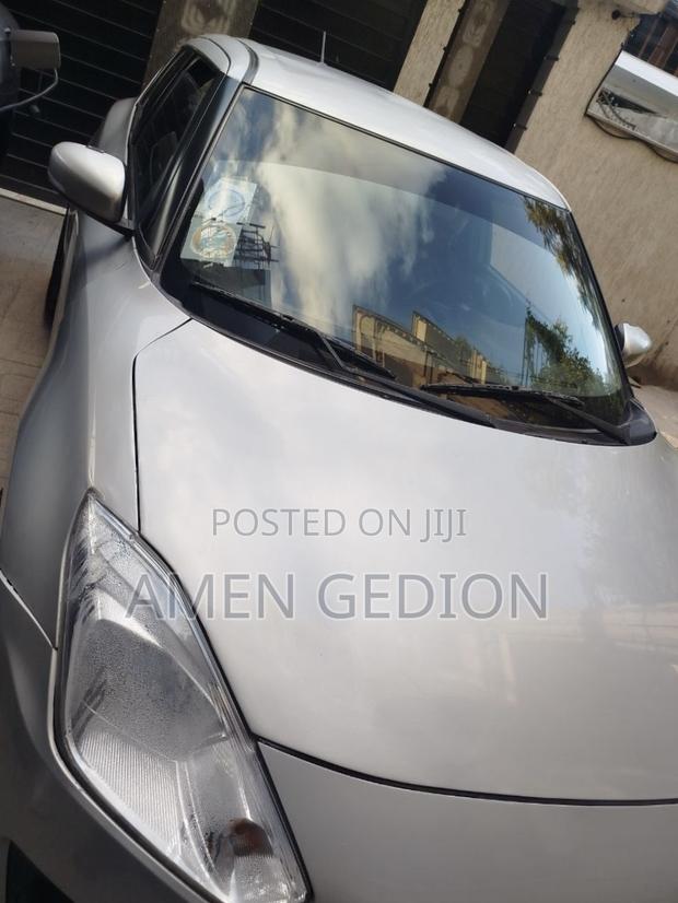 Suzuki Swift 2022 Silver
