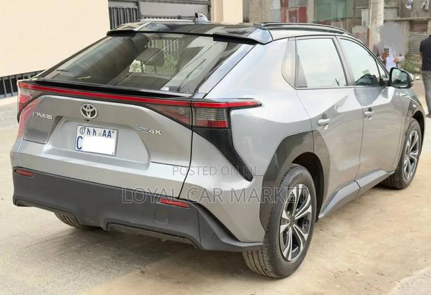 Toyota bZ4X 2023 Gray