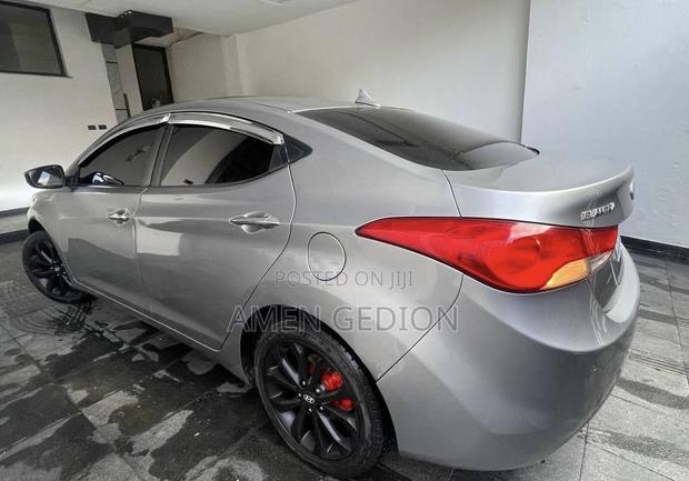 Hyundai Avante 2013 Silver