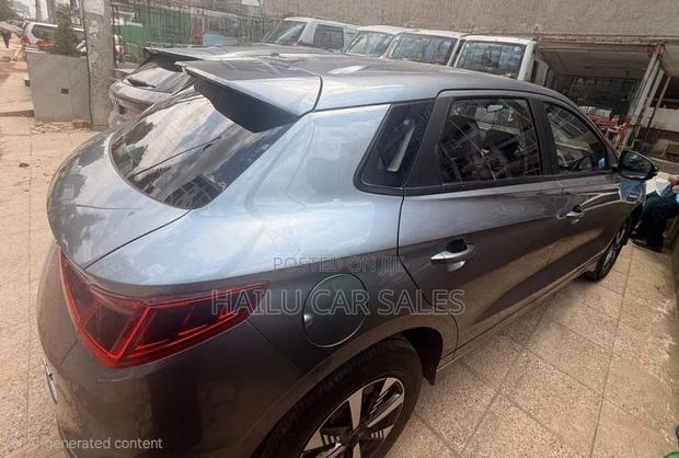 New BYD E2 43 kWh 94 hp FWD 2025 Gray