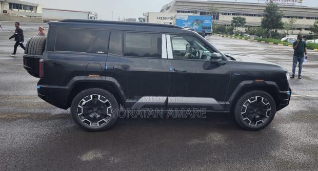 New BYD Leopard 8 2.0 Hybrid AWD 2025 Black