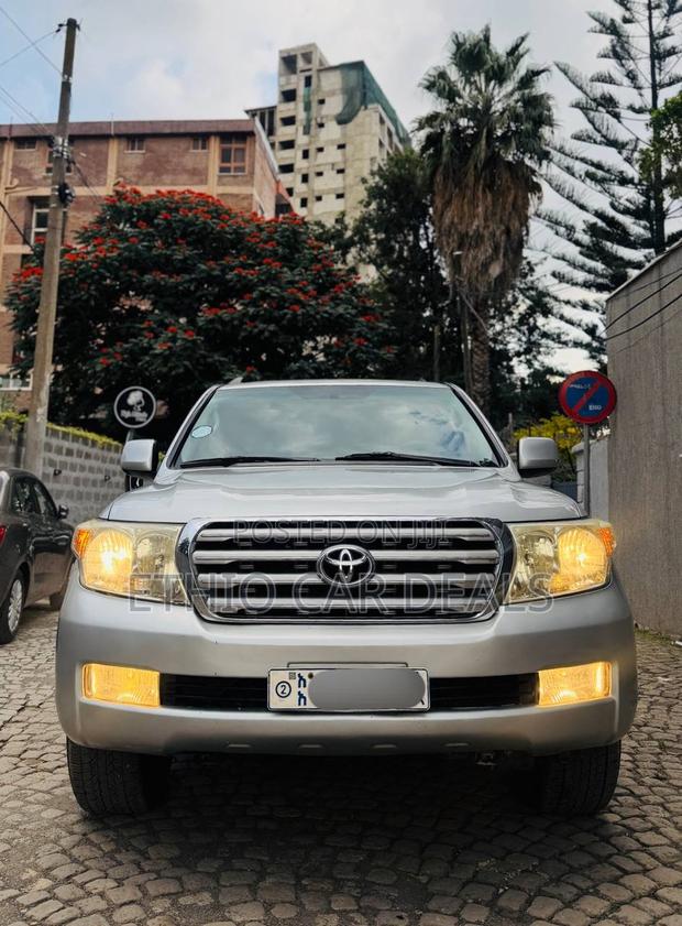 Toyota Land Cruiser 2009 Silver