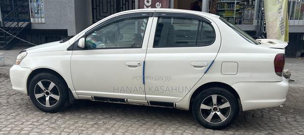 Toyota Platz 1.0 FWD 2004 White