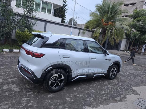BYD Yuan Up 2025 Ivory