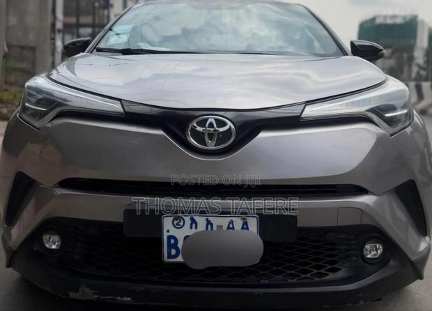 Toyota C-HR 2020 Gray