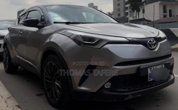 Toyota C-HR 2020 Gray