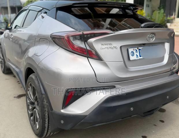 Toyota C-HR 2020 Gray